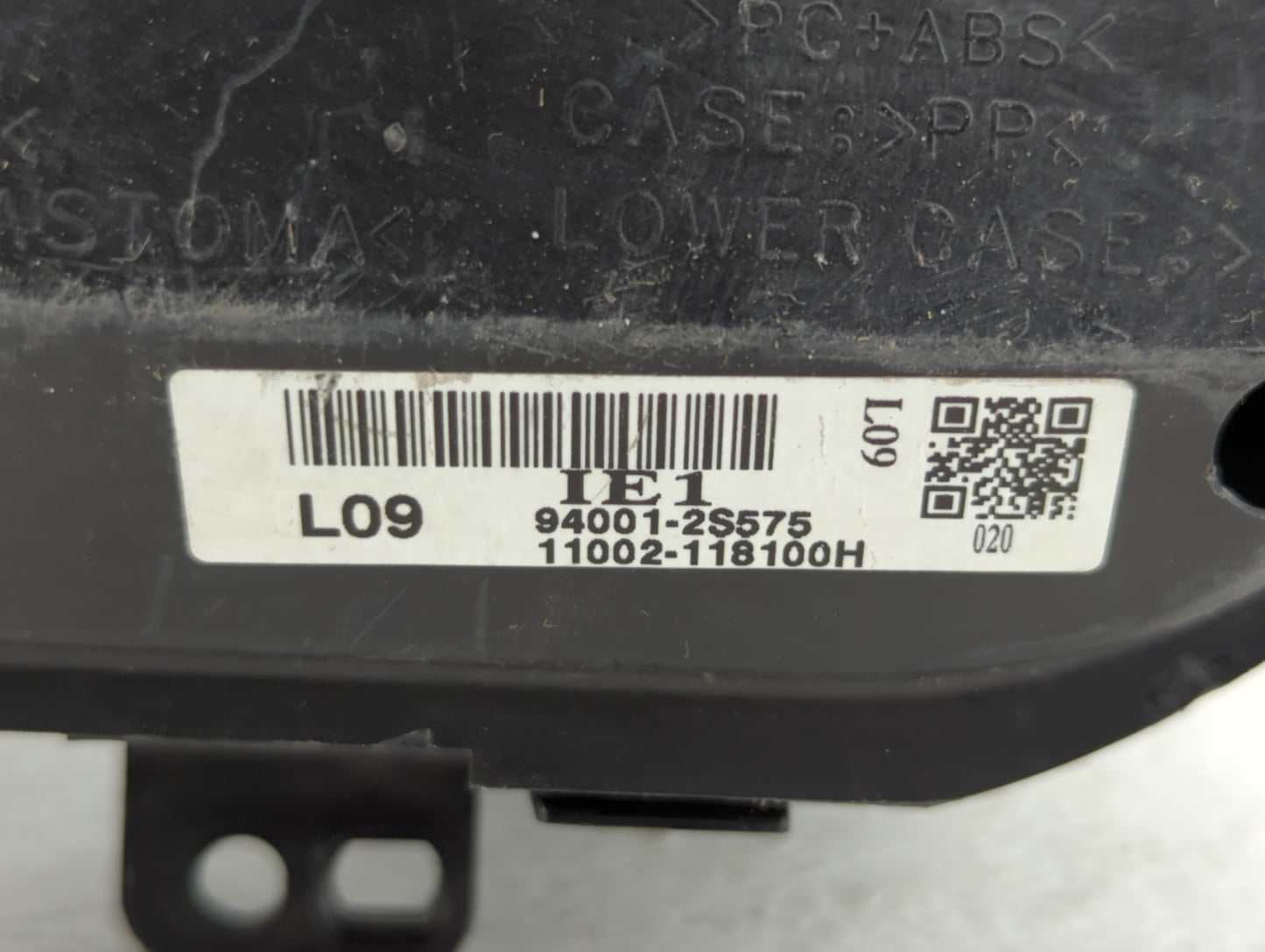 2010-2013 Hyundai Tucson Instrument Cluster Speedometer Gauges P/N:94001-2S570 94001-2S575 Fits Fits 2010 2011 2012 2013 OEM