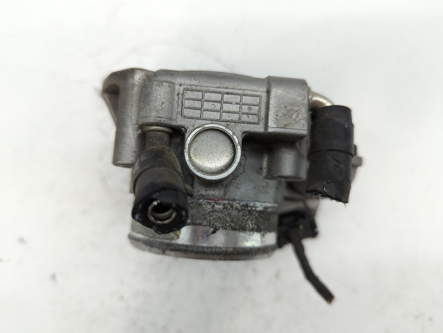 2010-2013 Hyundai Tucson Throttle Body P/N:35100-25400 Fits Fits 2006 2007 2008 2009 2010 2011 2012 2013 OEM Used Auto Parts