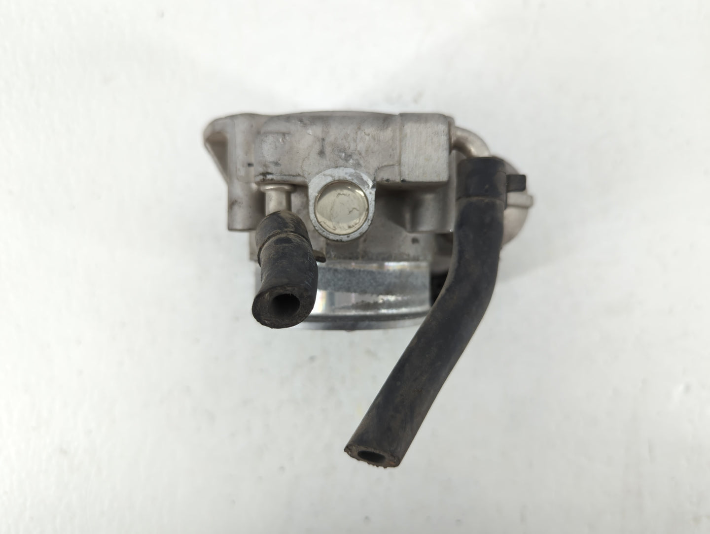 2010-2013 Hyundai Tucson Throttle Body P/N:35100-25400 Fits Fits 2006 2007 2008 2009 2010 2011 2012 2013 OEM Used Auto Parts