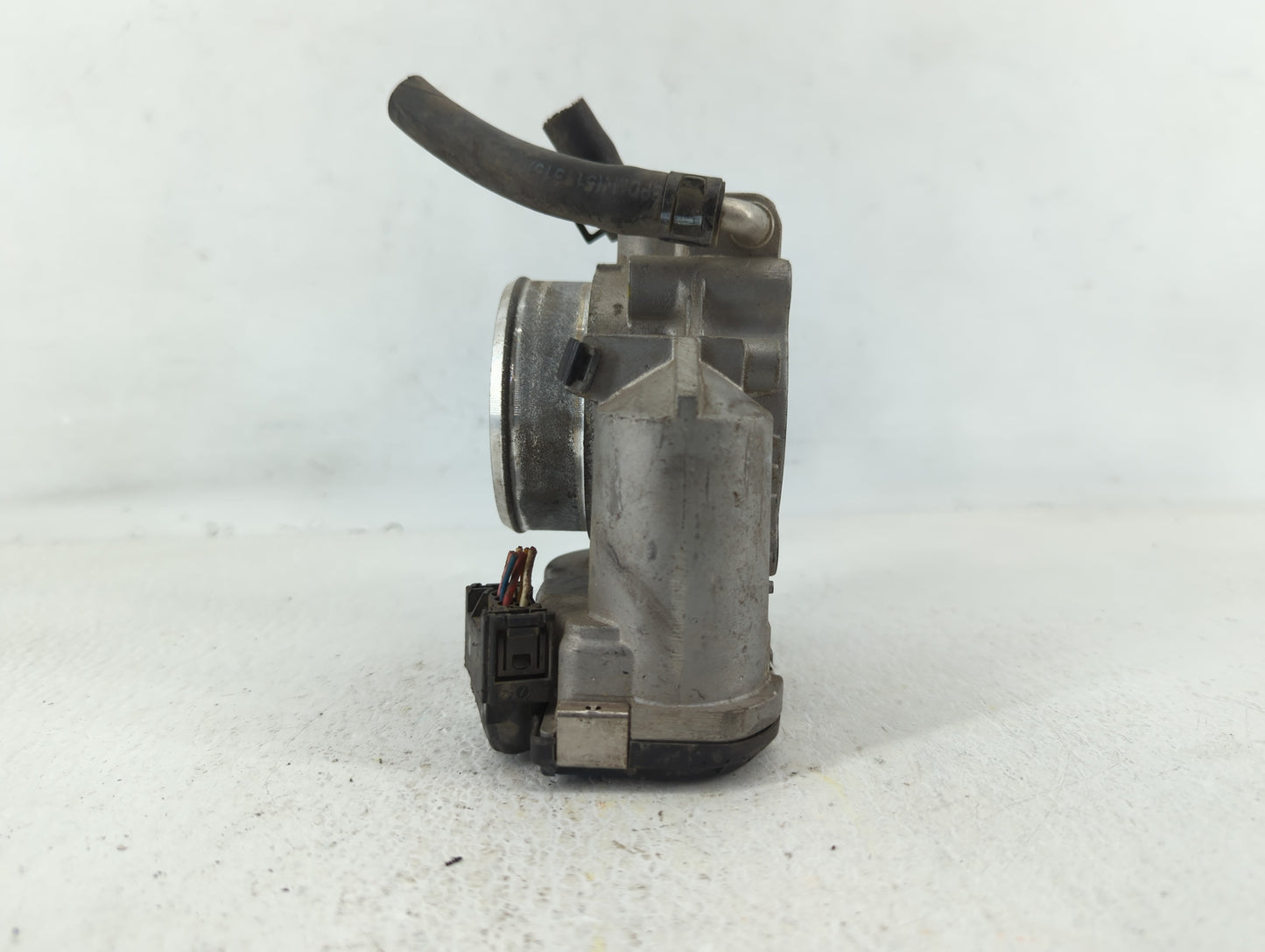 2010-2013 Hyundai Tucson Throttle Body P/N:35100-25400 Fits Fits 2006 2007 2008 2009 2010 2011 2012 2013 OEM Used Auto Parts