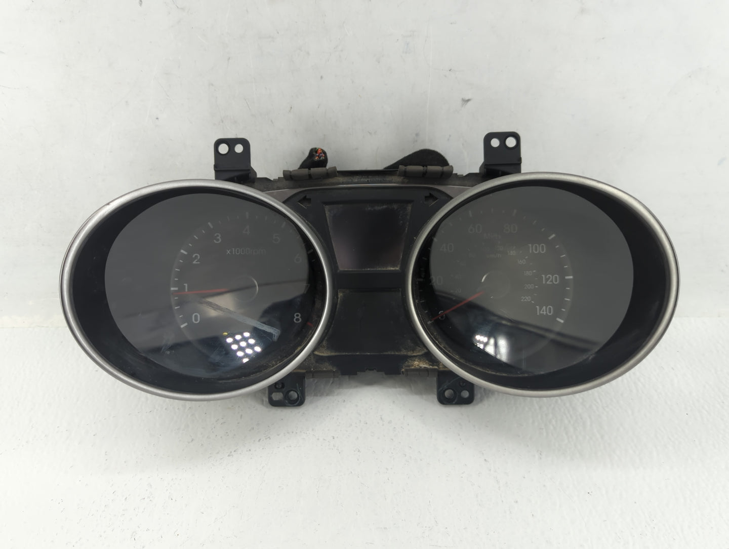 2010-2013 Hyundai Tucson Instrument Cluster Speedometer Gauges P/N:9400 1-2S570 Fits Fits 2010 2011 2012 2013 OEM Used Auto 