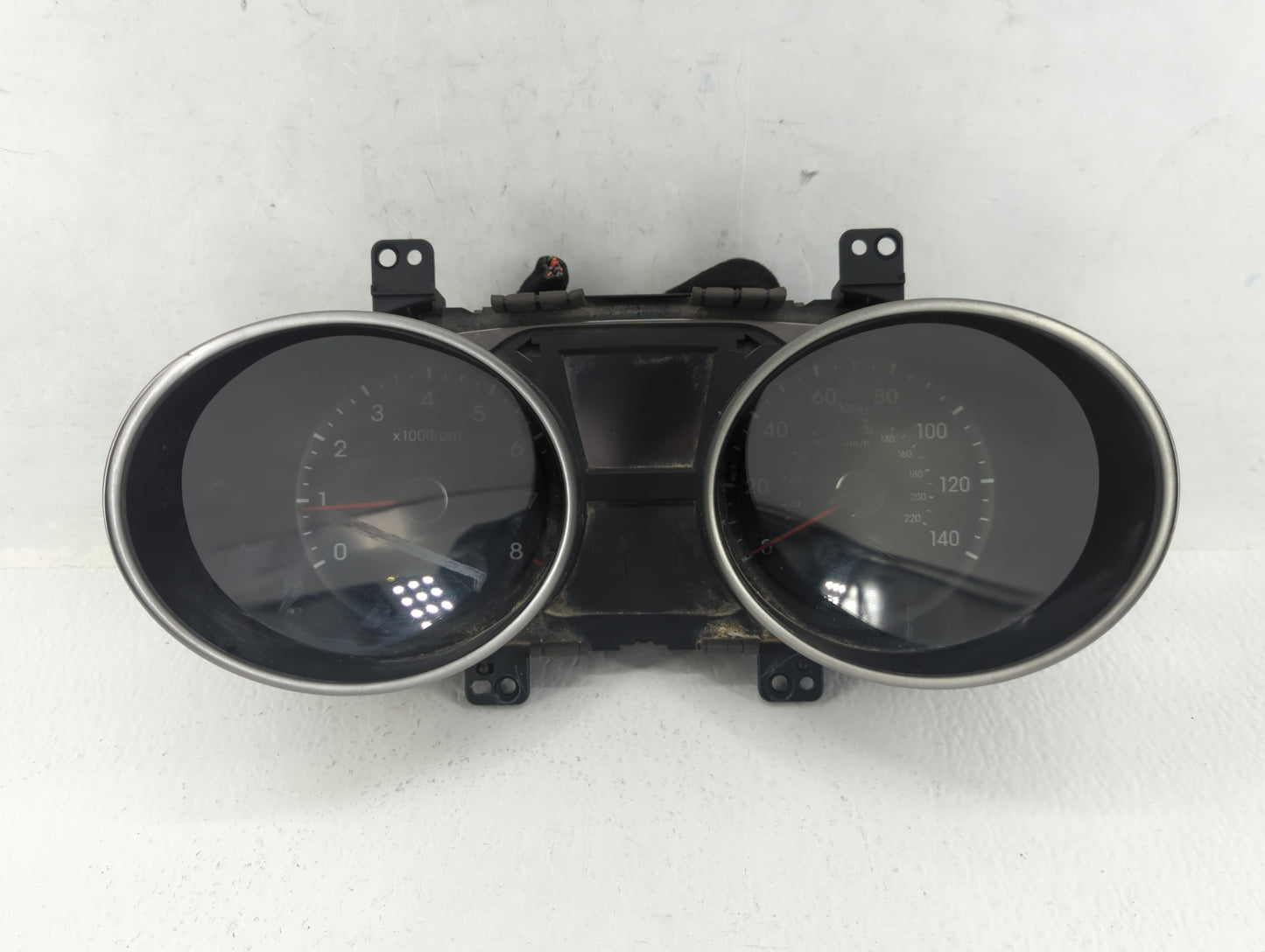 2010-2013 Hyundai Tucson Instrument Cluster Speedometer Gauges P/N:9400 1-2S570 Fits Fits 2010 2011 2012 2013 OEM Used Auto 
