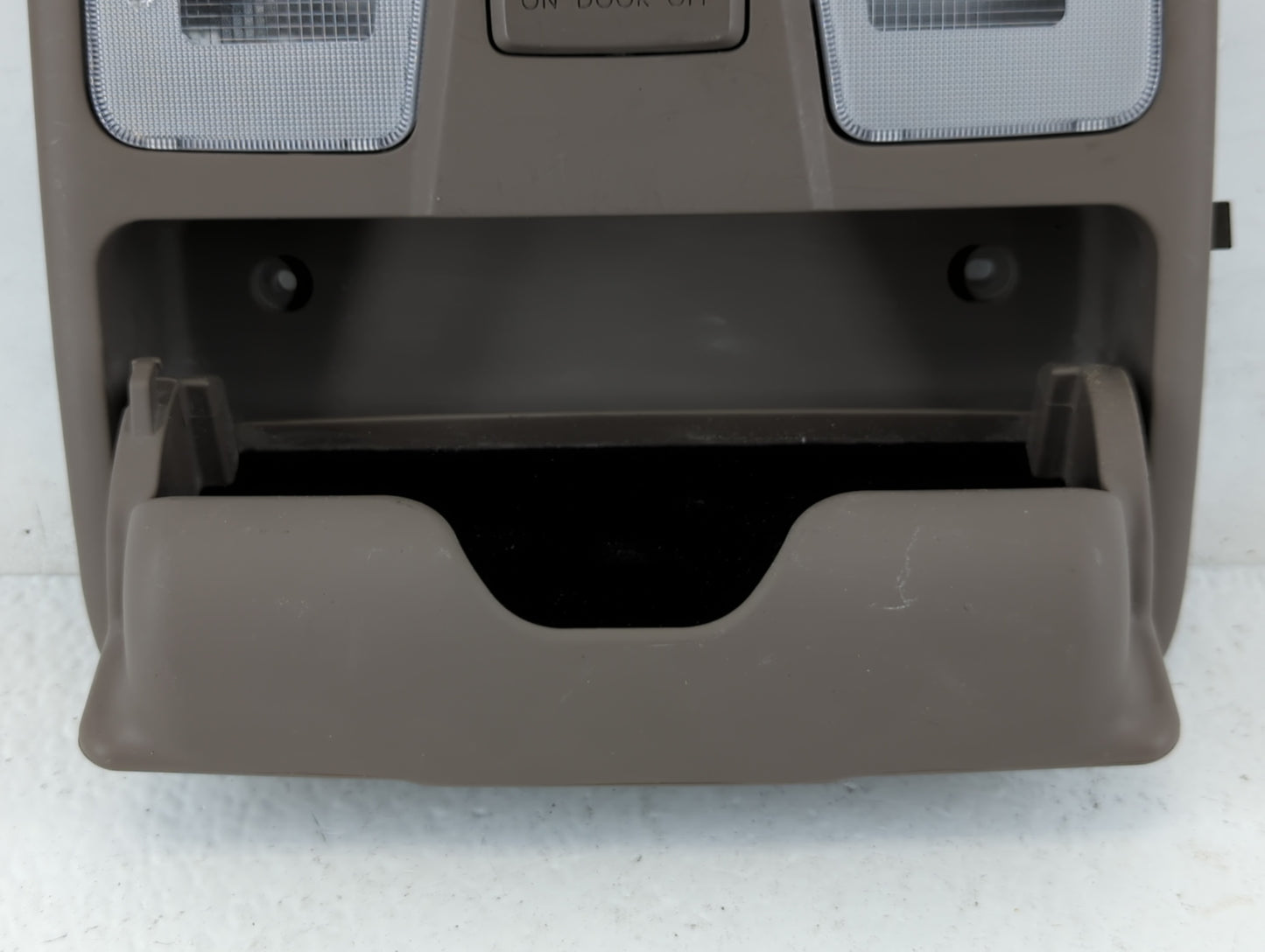 2010-2016 Hyundai Tucson Overhead Roof Console - Oemusedautoparts1.com