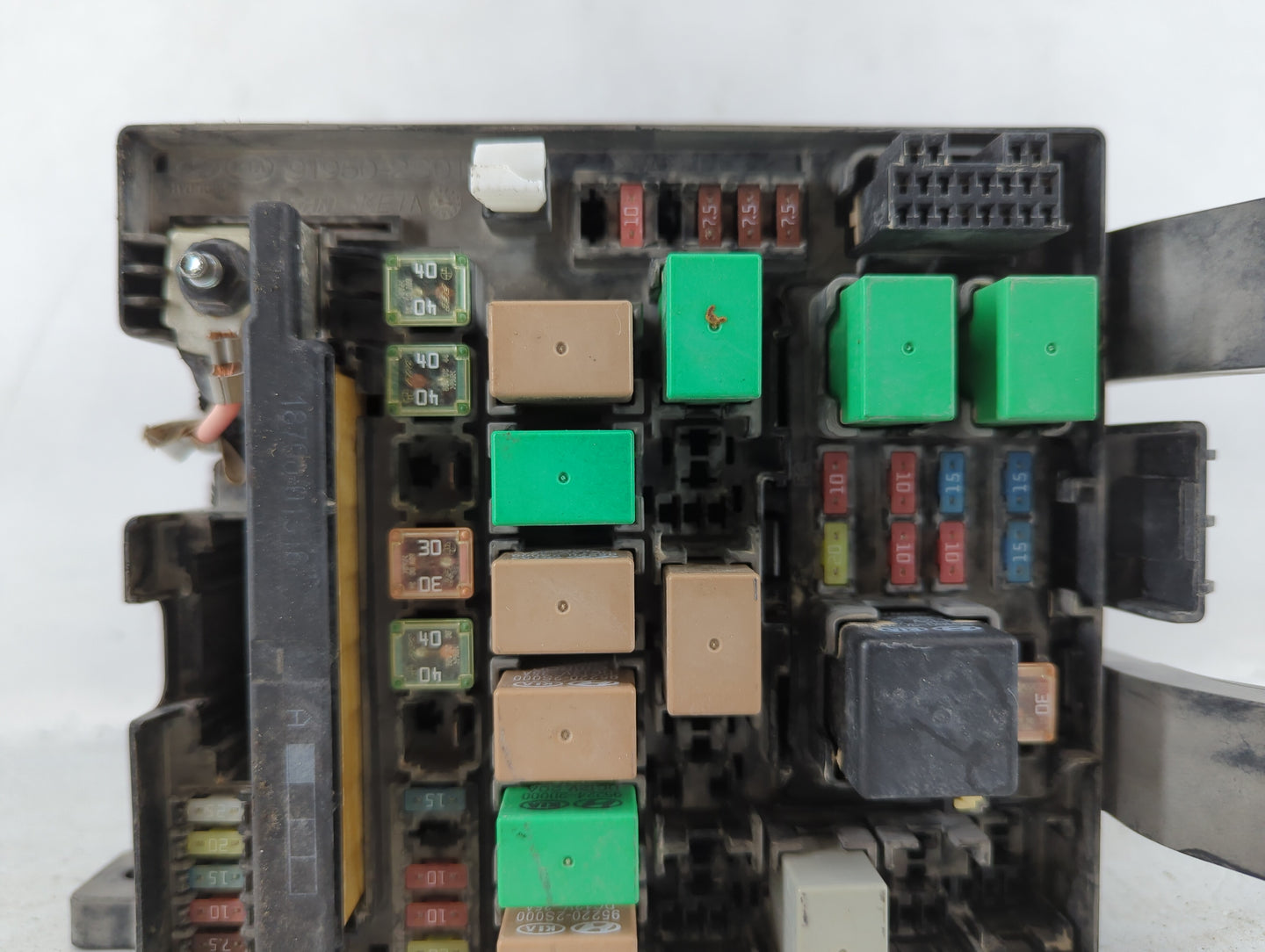 2011-2013 Hyundai Tucson Fusebox Fuse Box Panel Relay Module P/N:91402-2S234 Fits Fits 2011 2012 2013 OEM Used Auto Parts - 