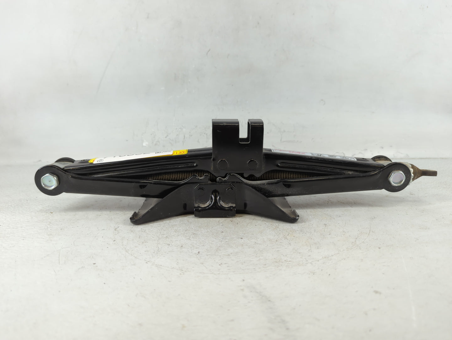 2013 Hyundai Tucson Spare Scissor Car Jack - Oemusedautoparts1.com