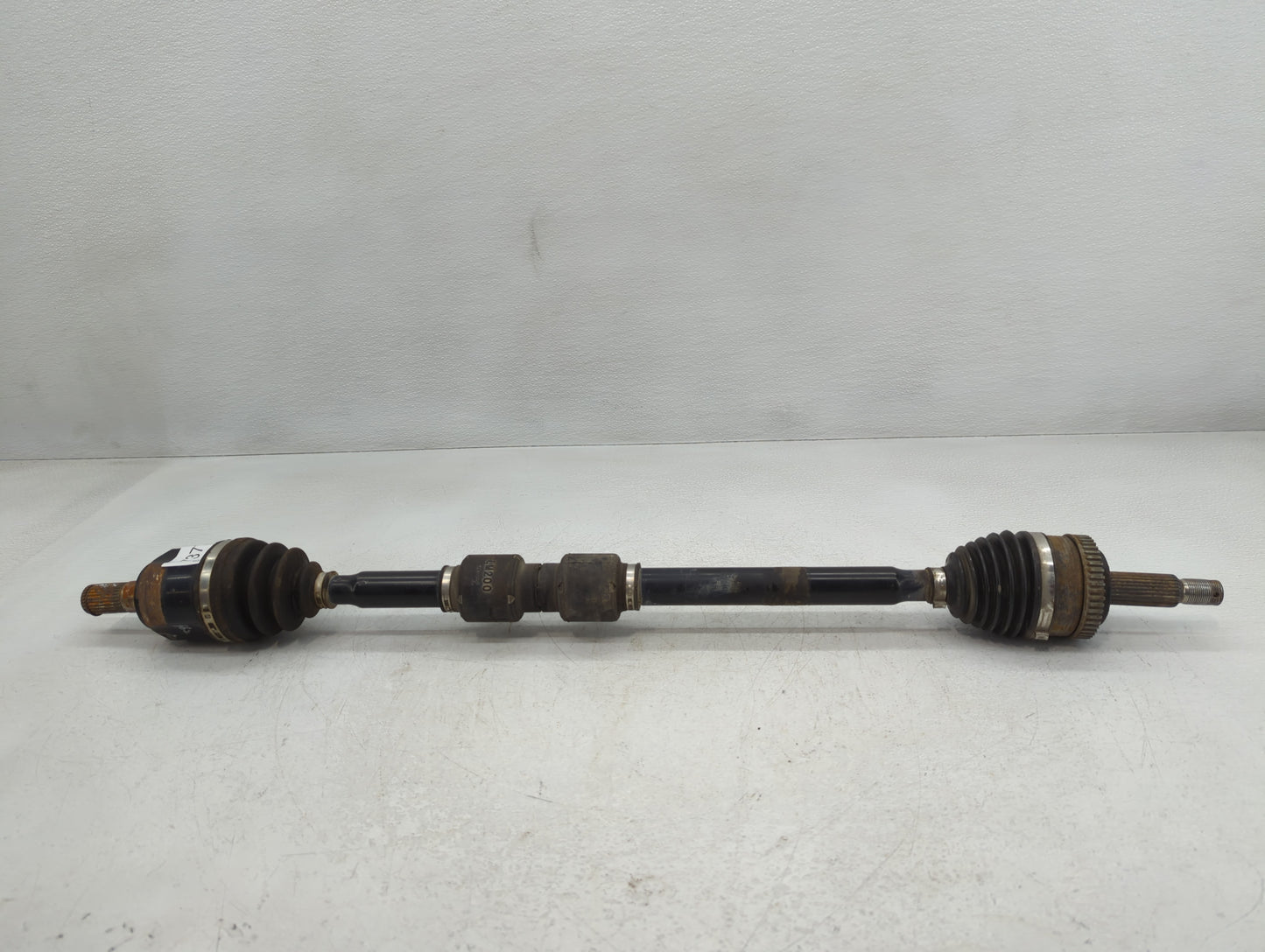 2011-2013 Hyundai Tucson Axle Shaft Front Passenger Cv C/v - Oemusedautoparts1.com