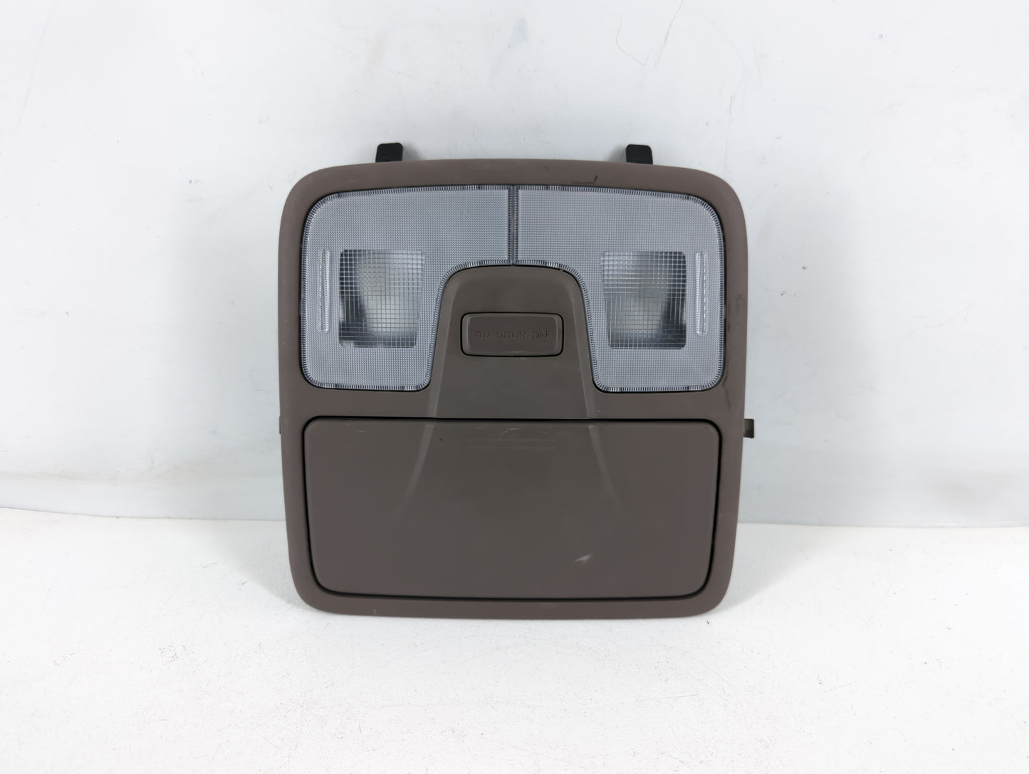 2013 Hyundai Tucson Overhead Roof Console - Oemusedautoparts1.com