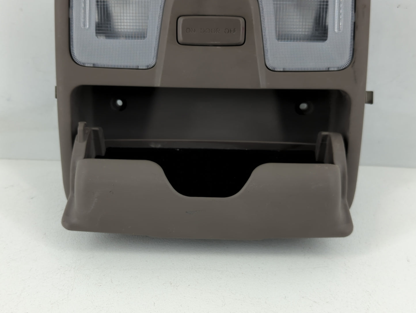 2013 Hyundai Tucson Overhead Roof Console - Oemusedautoparts1.com