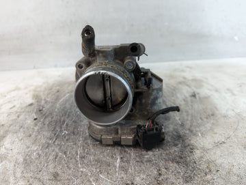 2010-2013 Hyundai Tucson Throttle Body P/N:35100-25400 Fits Fits 2006 2007 2008 2009 2010 2011 2012 2013 OEM Used Auto Parts