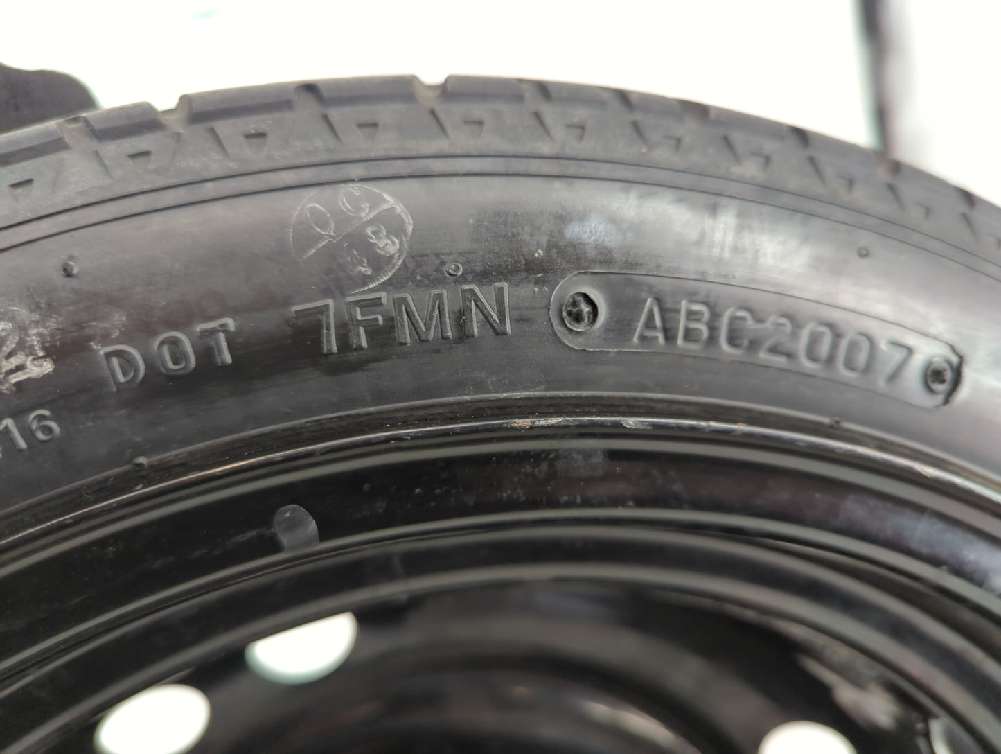 2006-2015 Hyundai Tucson Spare Donut Tire Wheel Rim Oem - Oemusedautoparts1.com