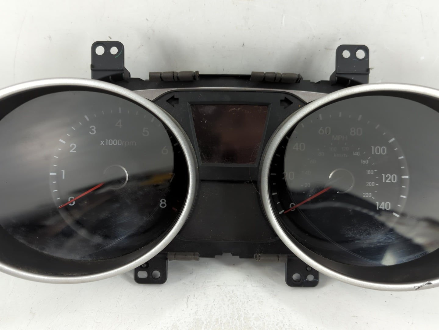 2010-2013 Hyundai Tucson Instrument Cluster Speedometer Gauges Fits Fits 2010 2011 2012 2013 OEM Used Auto Parts - Oemusedau
