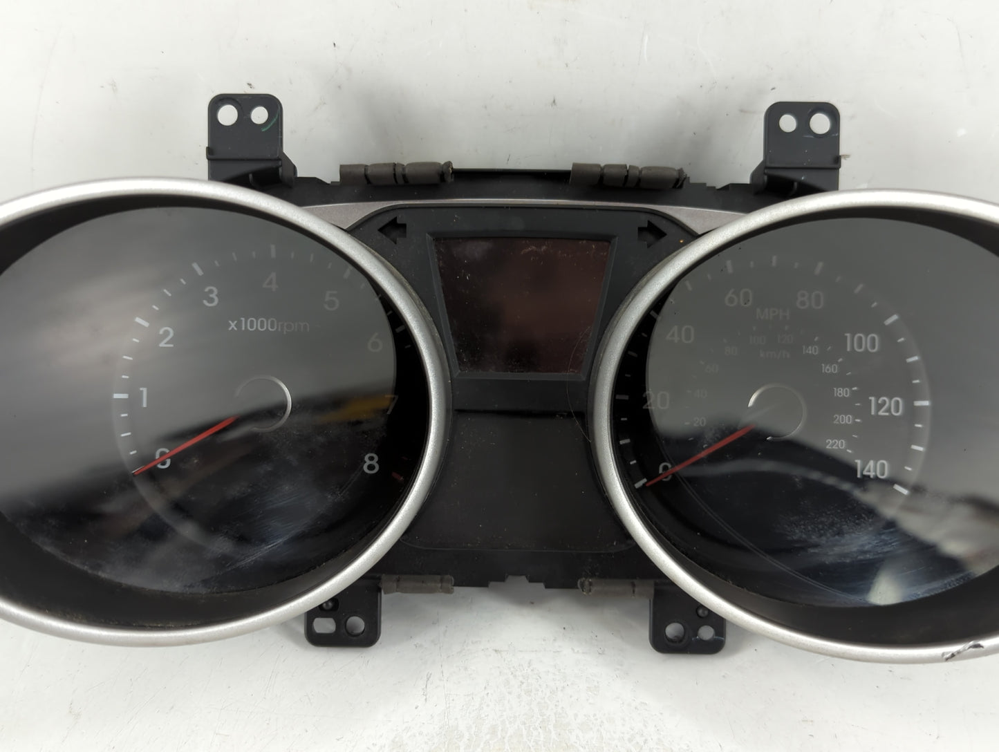 2010-2013 Hyundai Tucson Instrument Cluster Speedometer Gauges Fits Fits 2010 2011 2012 2013 OEM Used Auto Parts - Oemusedau