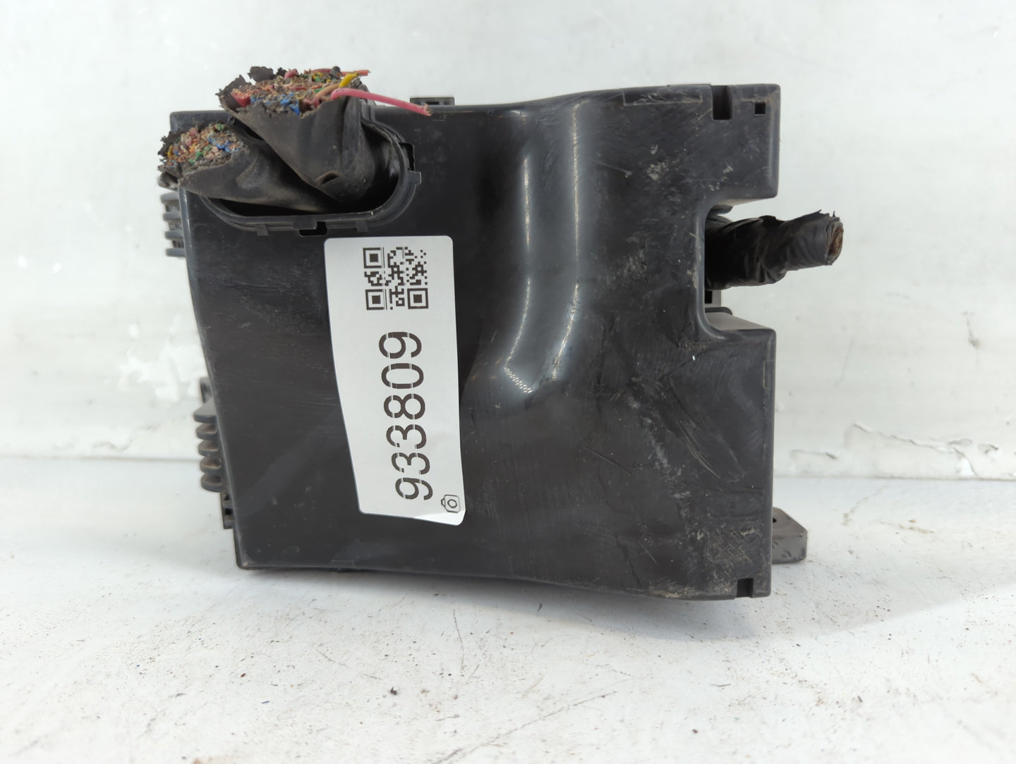 2011-2013 Hyundai Tucson Fusebox Fuse Box Panel Relay Module P/N:91941-2S022 Fits Fits 2011 2012 2013 OEM Used Auto Parts - 