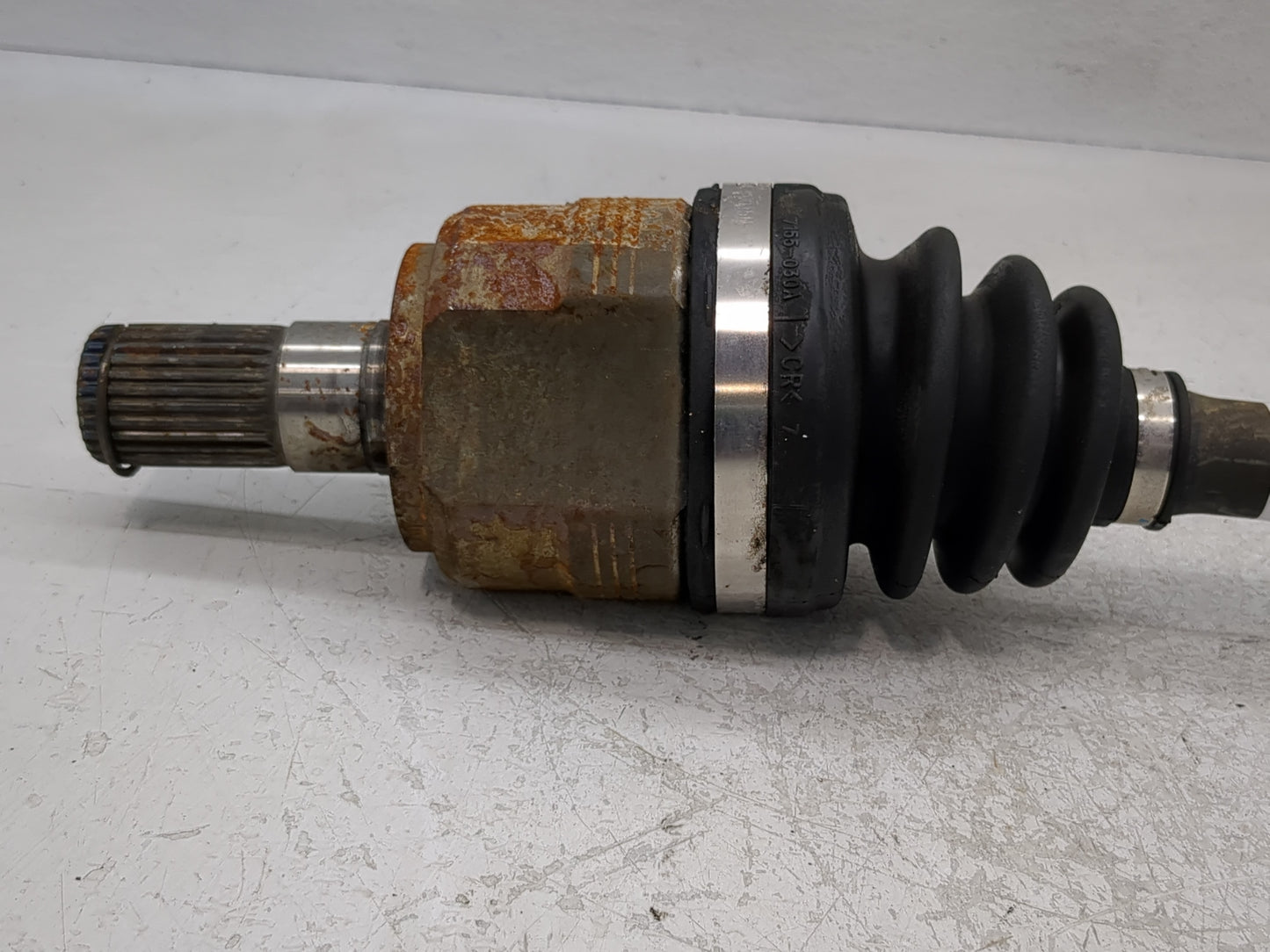 2013-2015 Hyundai Veloster Axle Shaft Front Driver Cv C/v - Oemusedautoparts1.com