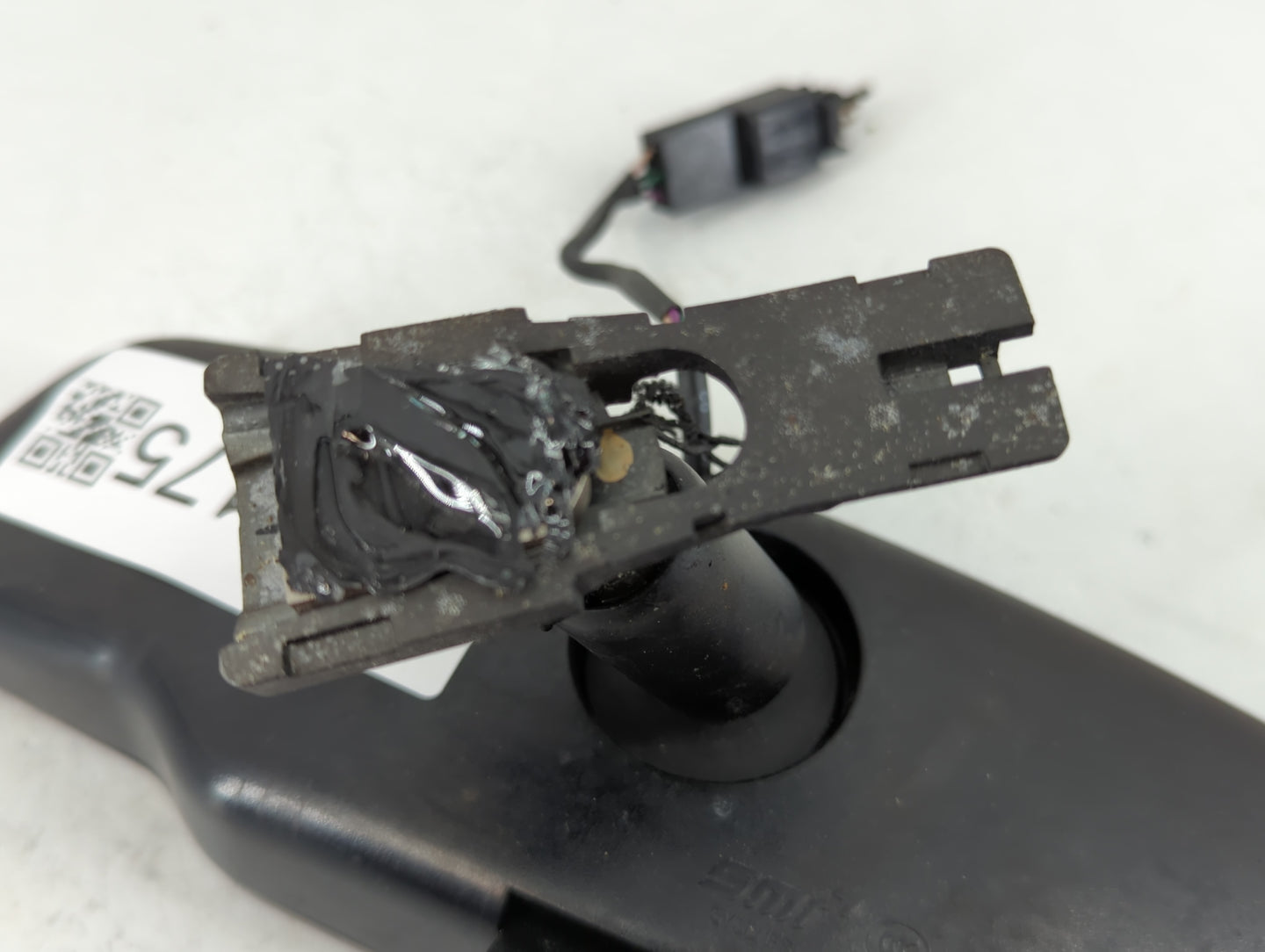 2012-2020 Hyundai Veloster Interior Rear View Mirror Replacement OEM P/N:A047398 Fits OEM Used Auto Parts - Oemusedautoparts