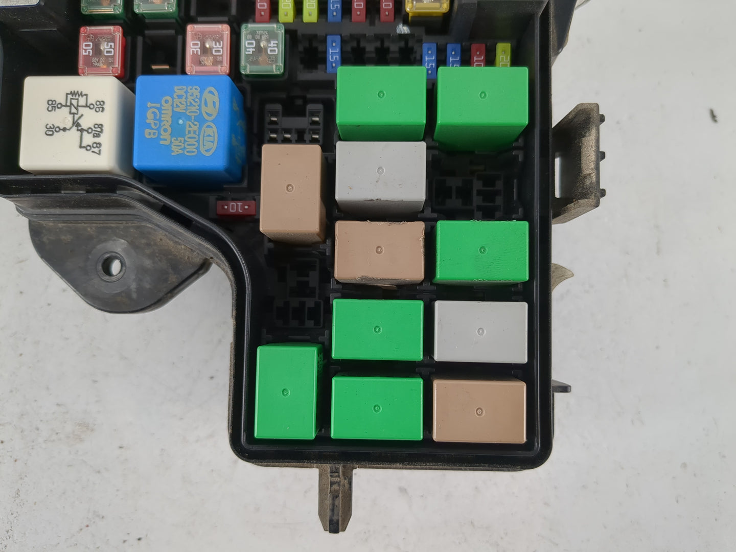 2012-2014 Hyundai Veloster Fusebox Fuse Box Panel Relay Module P/N:91301 2V024 Fits Fits 2012 2013 2014 OEM Used Auto Parts 