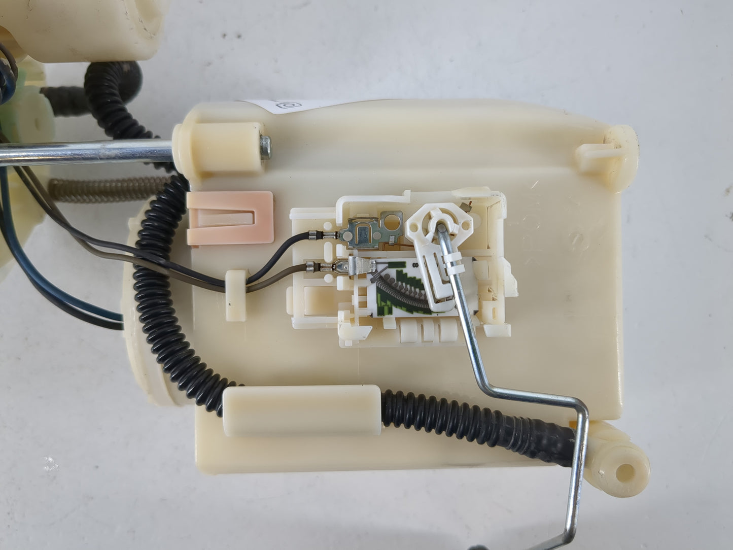 2012-2015 Hyundai Veloster Electrical Gas Fuel Pump Assembly - Oemusedautoparts1.com