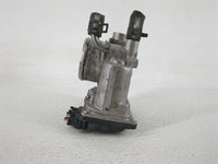 2013-2014 Hyundai Veloster Throttle Body P/N:35100-2B320 Fits Fits 2013 2014 2015 2016 OEM Used Auto Parts - Oemusedautopart