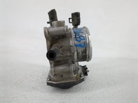 2013-2014 Hyundai Veloster Throttle Body P/N:35100-2B320 Fits Fits 2013 2014 2015 2016 OEM Used Auto Parts - Oemusedautopart