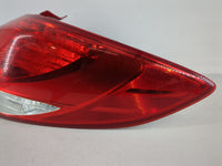 2012-2017 Hyundai Veloster Tail Light Assembly Passenger Right OEM P/N:92402-2V120 Fits Fits 2012 2013 2014 2015 2016 2017 O