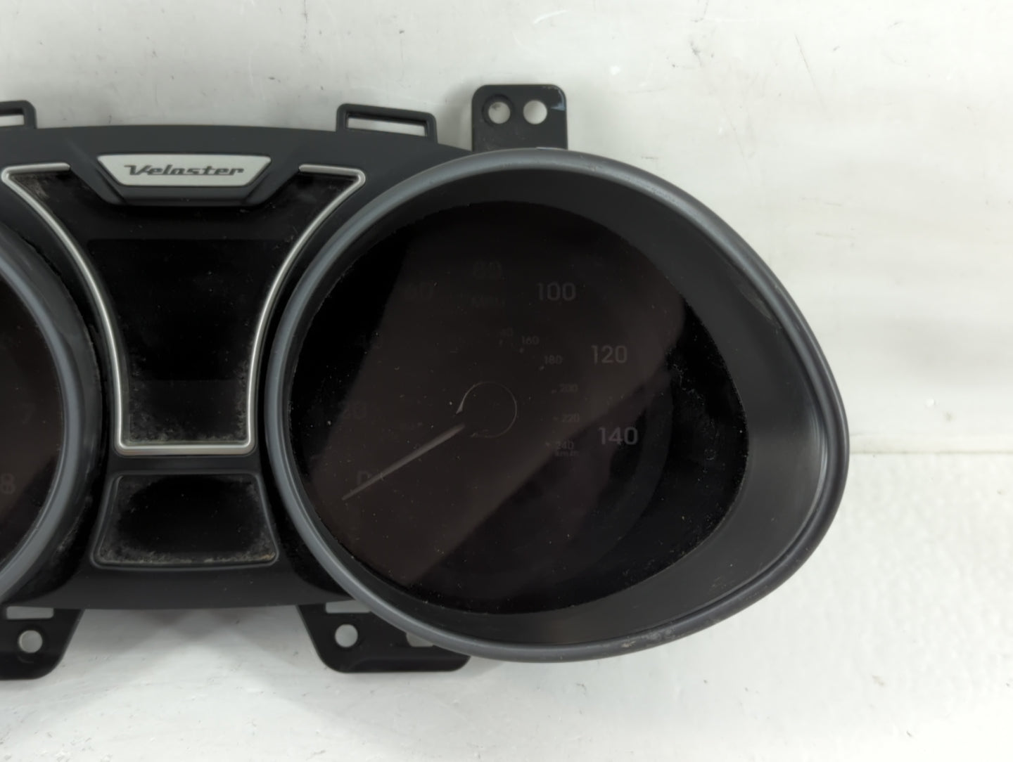 2012-2015 Hyundai Veloster Instrument Cluster Speedometer Gauges P/N:94011-2V331PD5 Fits Fits 2012 2013 2014 2015 OEM Used A