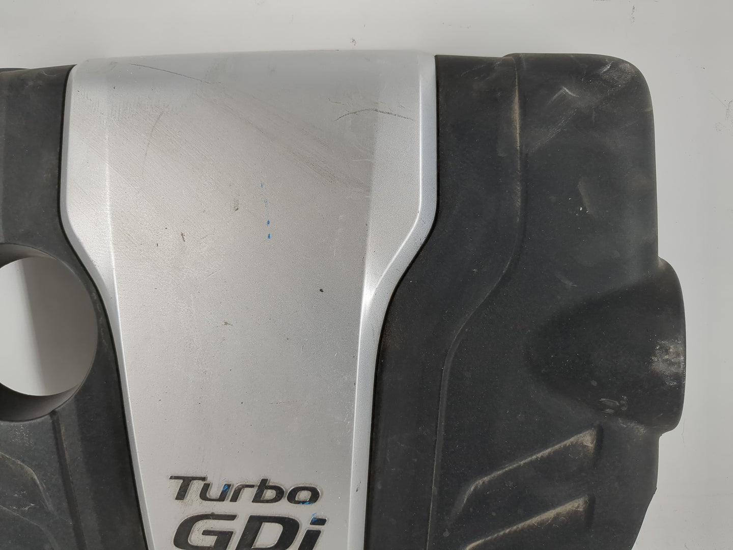 2013 Hyundai Veloster Engine Cover - Oemusedautoparts1.com