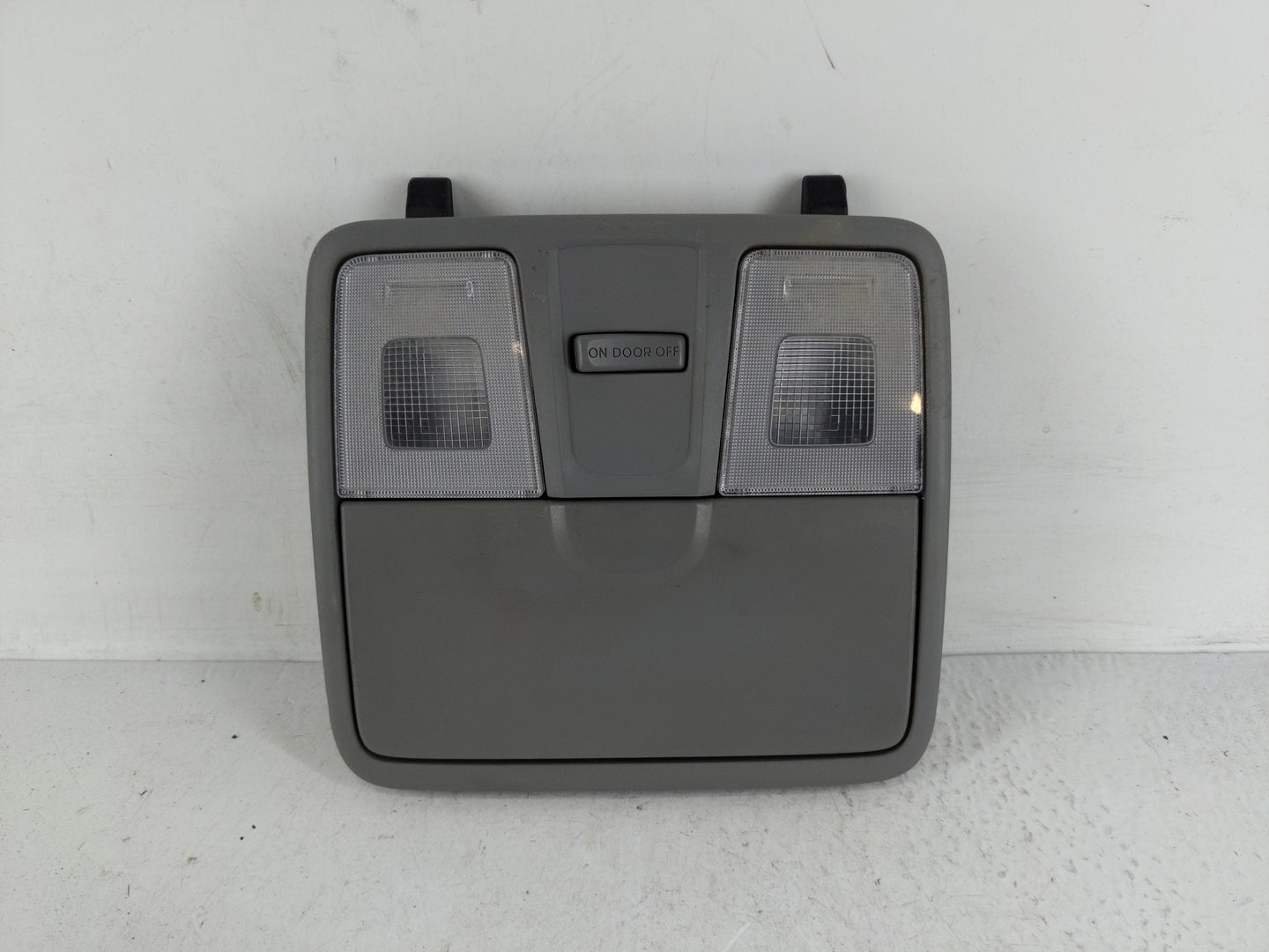 2013 Hyundai Veloster Overhead Roof Console - Oemusedautoparts1.com