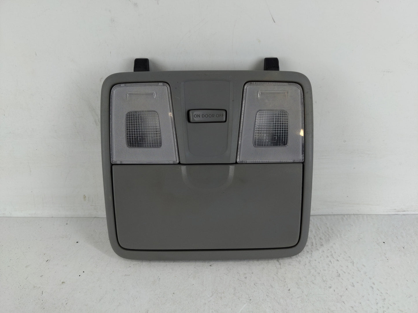 2013 Hyundai Veloster Overhead Roof Console - Oemusedautoparts1.com