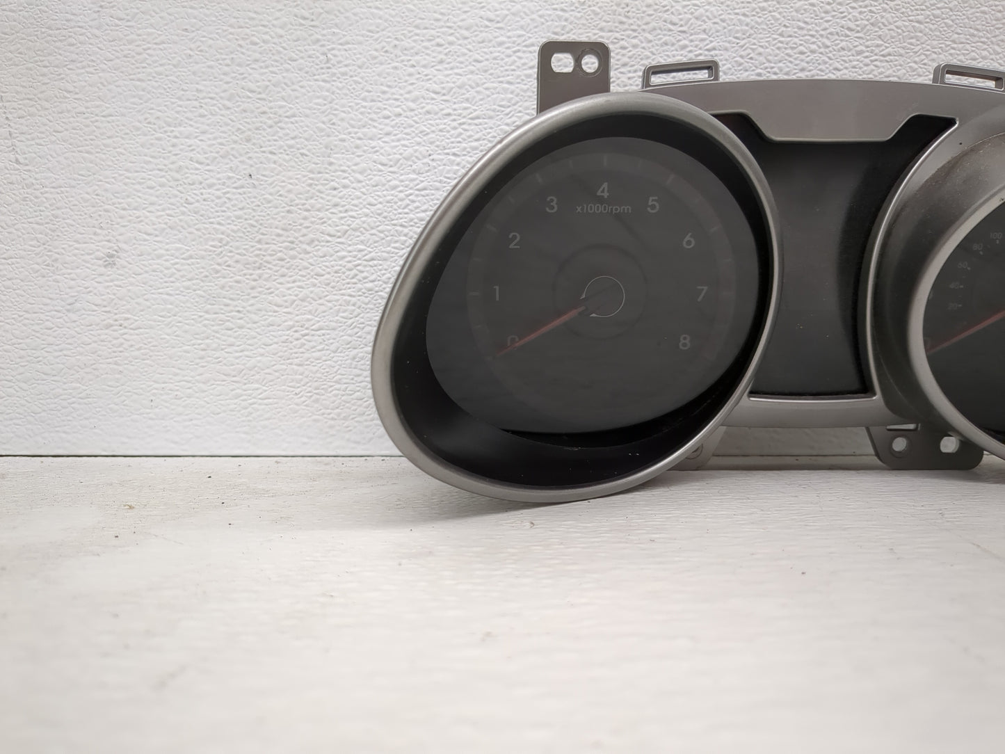2012-2015 Hyundai Veloster Instrument Cluster Speedometer Gauges P/N:94001-2V331RDR Fits Fits 2012 2013 2014 2015 OEM Used A