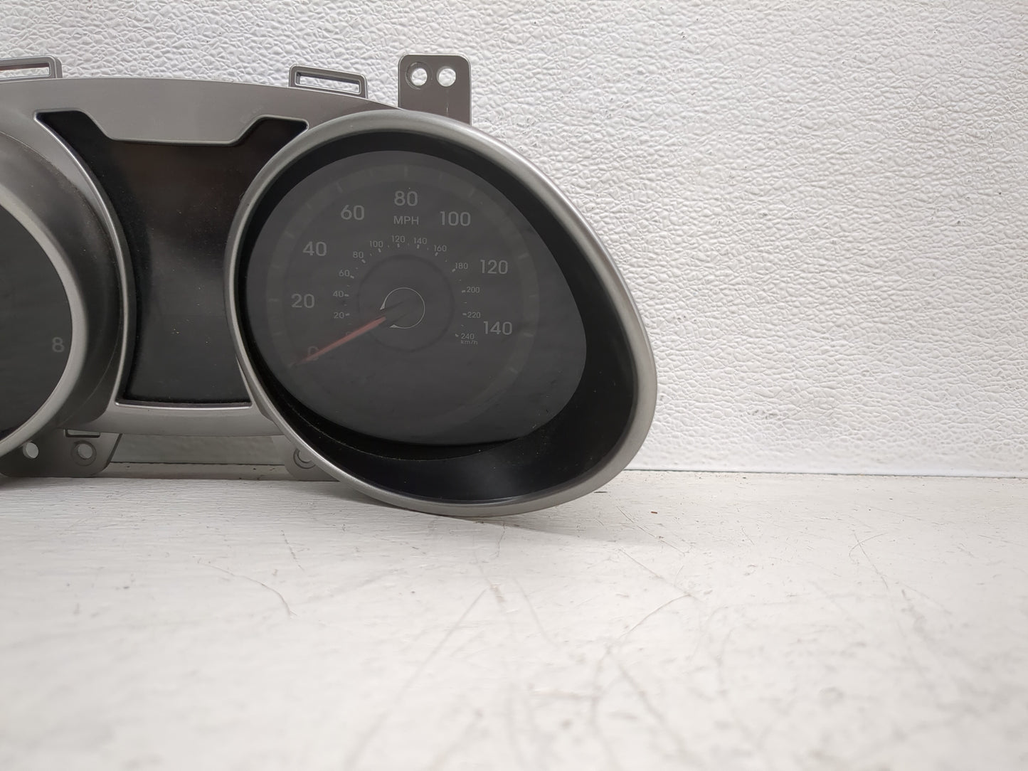 2012-2015 Hyundai Veloster Instrument Cluster Speedometer Gauges P/N:94001-2V331RDR Fits Fits 2012 2013 2014 2015 OEM Used A