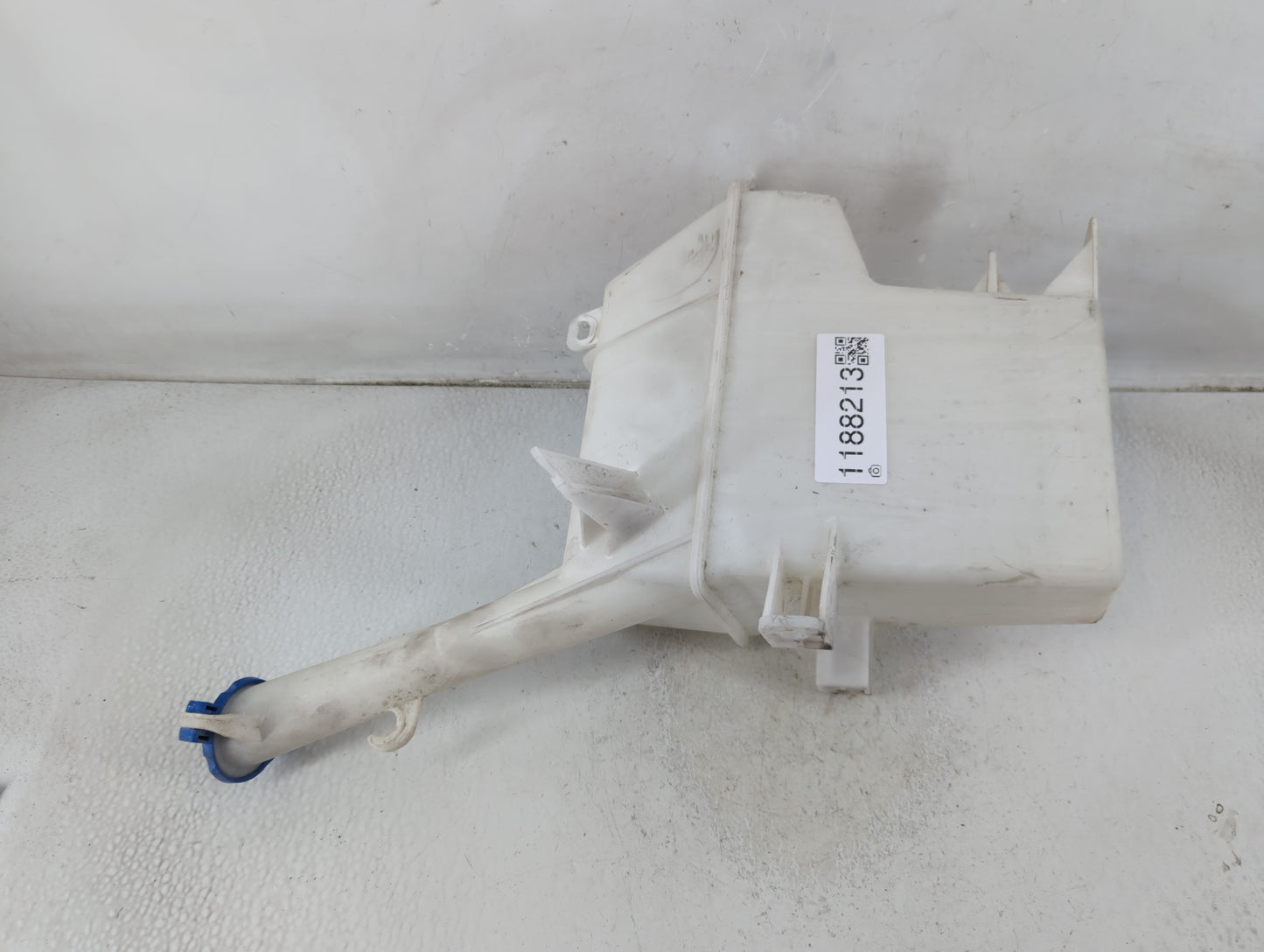 2012-2013 Hyundai Veloster Windshield Washer Fluid Reservoir Bottle Oem - Oemusedautoparts1.com