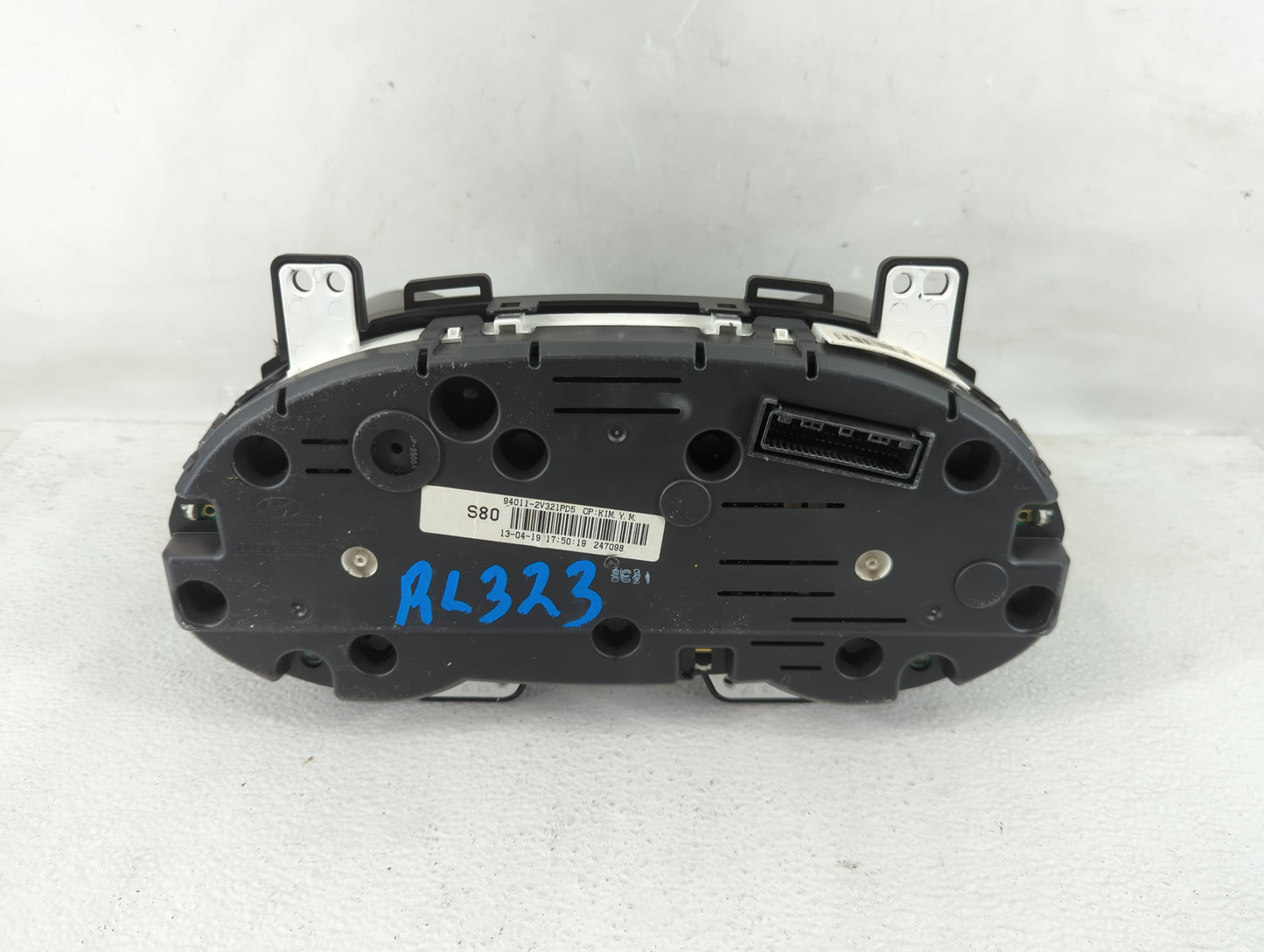 2012-2015 Hyundai Veloster Instrument Cluster Speedometer Gauges P/N:94011-2V321PD5 Fits Fits 2012 2013 2014 2015 OEM Used A