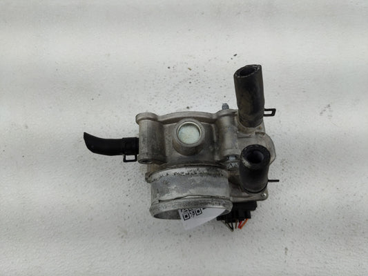 2013 Hyundai Veloster Throttle Body P/N:35100-2B320 Fits OEM Used Auto Parts