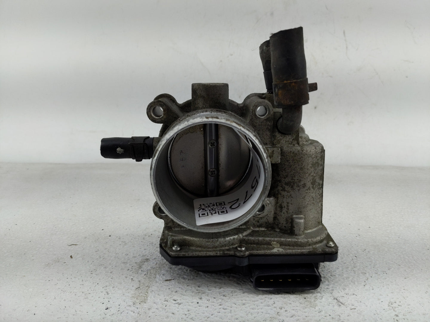 2013-2014 Hyundai Veloster Throttle Body P/N:35100-2B320 Fits Fits 2013 2014 2015 2016 OEM Used Auto Parts - Oemusedautopart