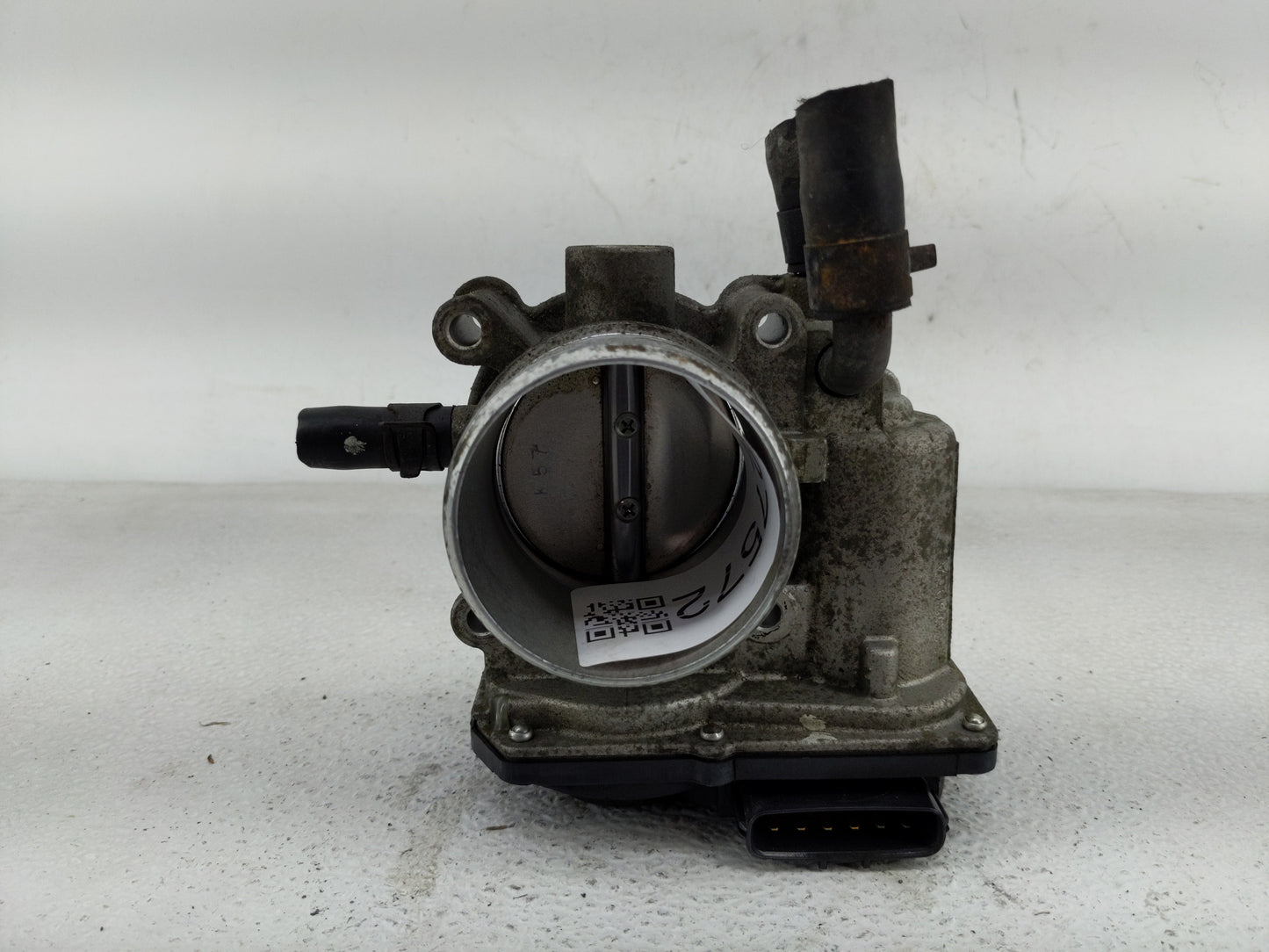 2013-2014 Hyundai Veloster Throttle Body P/N:35100-2B320 Fits Fits 2013 2014 2015 2016 OEM Used Auto Parts - Oemusedautopart