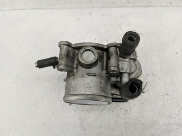 2012-2017 Hyundai Veloster Throttle Body P/N:35100-2B300 Fits Fits 2012 2013 2014 2015 2016 2017 2018 2019 OEM Used Auto Parts