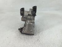 2012-2017 Hyundai Veloster Throttle Body P/N:35100-2B300 Fits Fits 2012 2013 2014 2015 2016 2017 2018 2019 OEM Used Auto Par