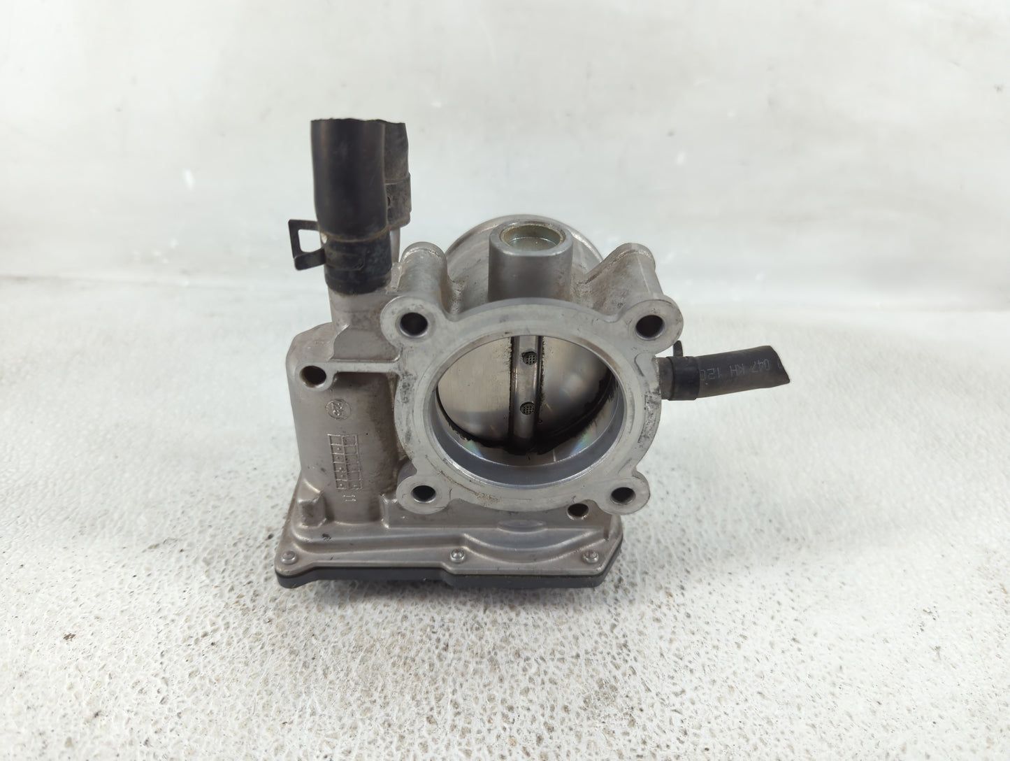 2012-2017 Hyundai Veloster Throttle Body P/N:35100-2B300 Fits Fits 2012 2013 2014 2015 2016 2017 2018 2019 OEM Used Auto Par