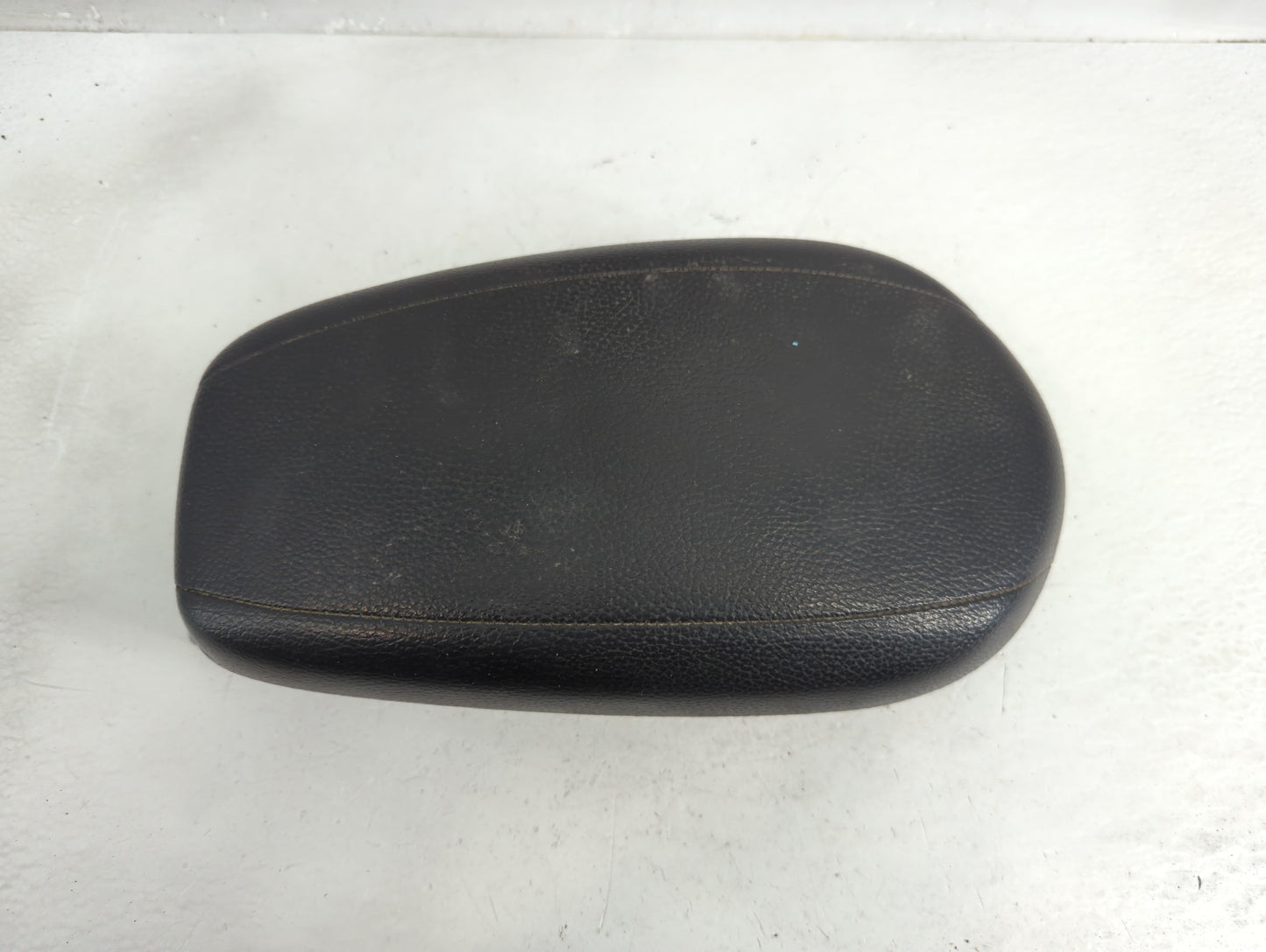 2013 Hyundai Veloster Center Console Armrest Cover Lid Fits OEM Used Auto Parts - Oemusedautoparts1.com