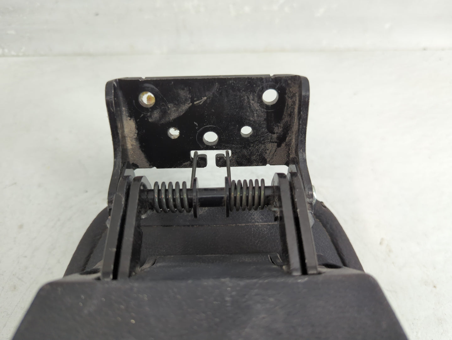 2013 Hyundai Veloster Center Console Armrest Cover Lid Fits OEM Used Auto Parts - Oemusedautoparts1.com