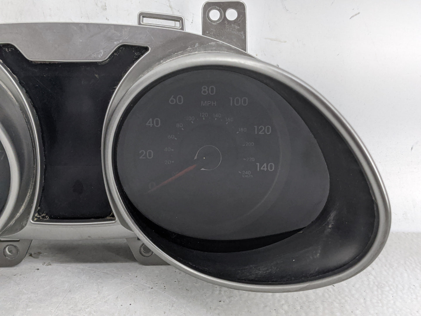 2012-2015 Hyundai Veloster Instrument Cluster Speedometer Gauges P/N:94001-2V330RDR Fits Fits 2012 2013 2014 2015 OEM Used A