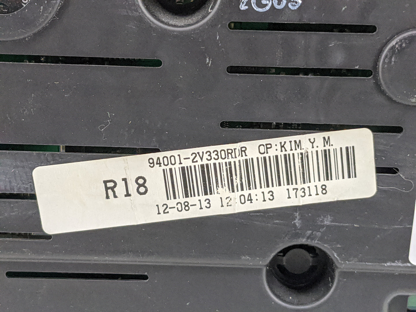 2012-2015 Hyundai Veloster Instrument Cluster Speedometer Gauges P/N:94001-2V330RDR Fits Fits 2012 2013 2014 2015 OEM Used A