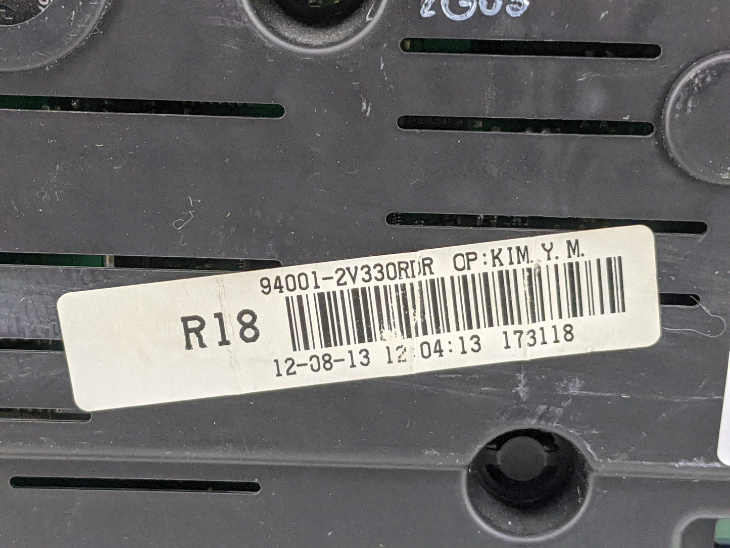 2012-2015 Hyundai Veloster Instrument Cluster Speedometer Gauges P/N:94001-2V330RDR Fits Fits 2012 2013 2014 2015 OEM Used A