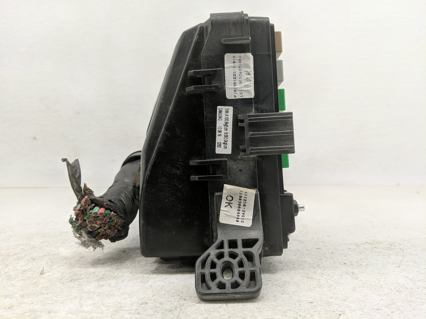 2012-2014 Hyundai Veloster Fusebox Fuse Box Panel Relay Module P/N:91941-2V221 91236 2V612 Fits Fits 2012 2013 2014 OEM Used
