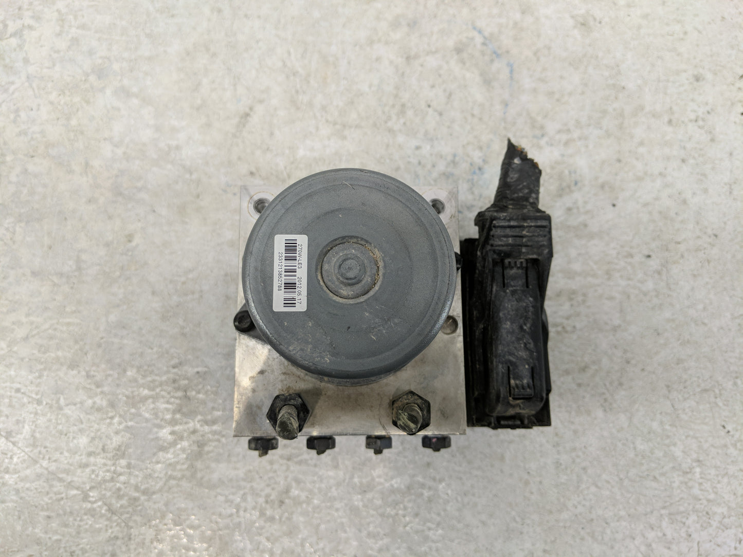 2013 Hyundai Veloster ABS Pump Control Module Replacement P/N:58920-2V450 Fits OEM Used Auto Parts - Oemusedautoparts1.com