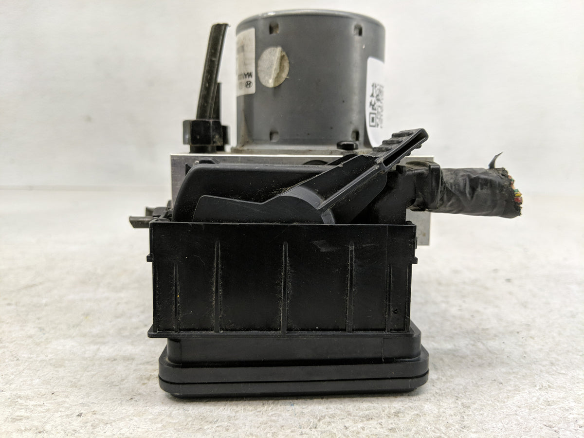 2013 Hyundai Veloster Anti-Lock Brake ABS Pump Module Actuator OEM P/N:58920-2V450 BE6003G604 Fits OEM Used Auto Parts - Oem