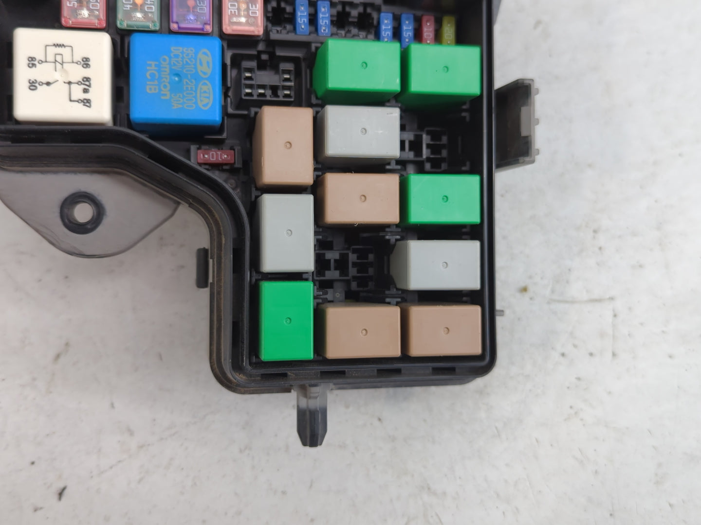 2012-2014 Hyundai Veloster Fusebox Fuse Box Panel Relay Module P/N:91236 2V612 Fits Fits 2012 2013 2014 OEM Used Auto Parts 