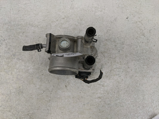 2012-2017 Hyundai Veloster Throttle Body P/N:35100-2B300 Fits Fits 2012 2013 2014 2015 2016 2017 2018 2019 OEM Used Auto Parts