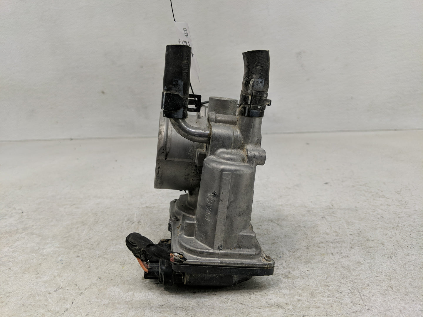 2012-2017 Hyundai Veloster Throttle Body P/N:35100-2B300 Fits Fits 2012 2013 2014 2015 2016 2017 2018 2019 OEM Used Auto Par