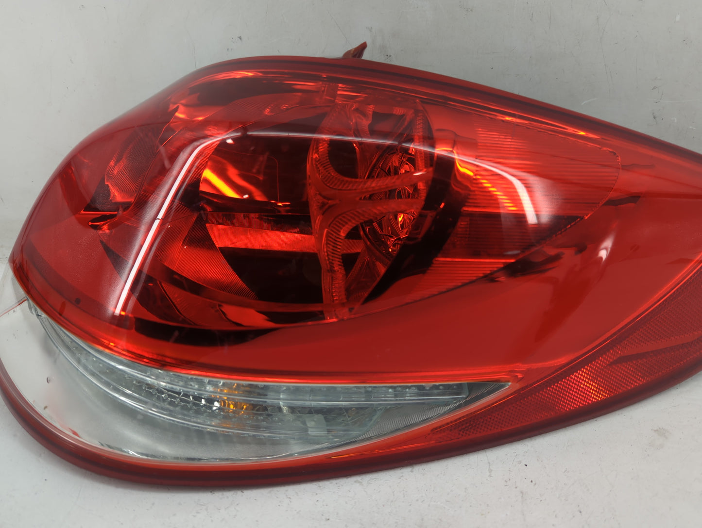 2013-2017 Hyundai Veloster Tail Light Assembly Passenger Right OEM Fits Fits 2013 2014 2015 2016 2017 OEM Used Auto Parts - 